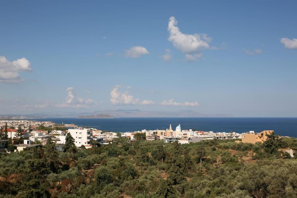 Wide-View & Quiet Apartment Chania ハニア エクステリア 写真